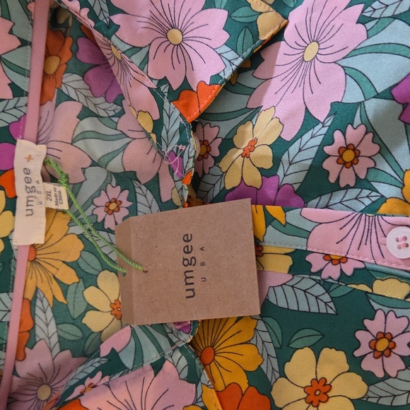 Umgee NWTs Bright Flower Print Boxy Cut Button Down Top - Picture 7 of 7